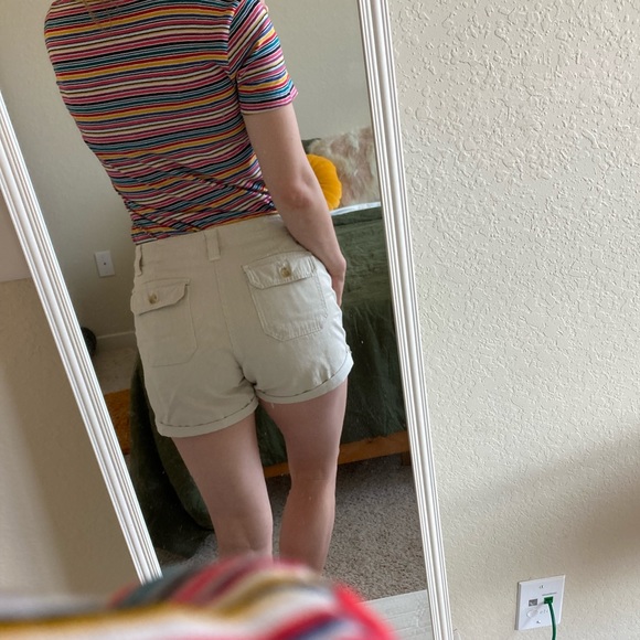 Tan & white striped shorts, fits like a 6 - Picture 8 of 8